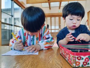 シール遊び♪（沖田）