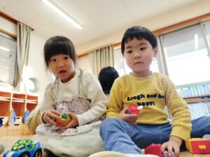 すもも組室内遊び（山口）