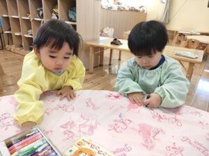 月の制作をやりました（佐々木）