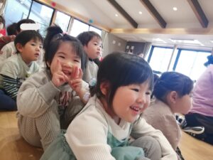 1月生まれの誕生会☆幼児・いちご(岩本)