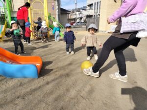 戸外遊びたのしいね！(齋藤)