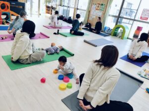 ☆「親子ヨガ」☆(青柳)