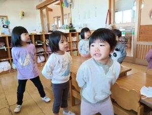 朝の会の様子♡　（新木）