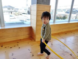 フラフープで遊んだよ♪（阿部）