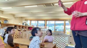 小麦粘土で遊んだよ♪（金子）