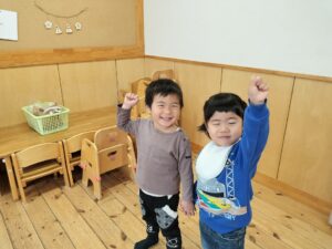 クレヨンで絵を描いたよ(平野)