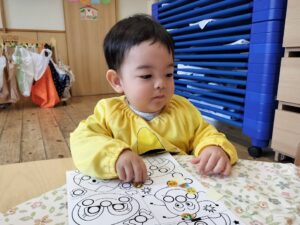 シール貼り！（樋口）