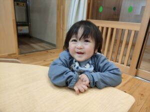 給食おいしいな！（小原）