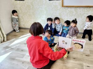 みつば保育園の園庭で遊んだよ！（早乙女）