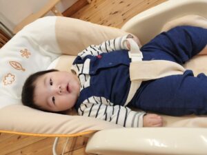 シール貼りやったよ(塚原）