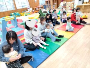 3月31日　手遊び／エプロンシアター（石崎）