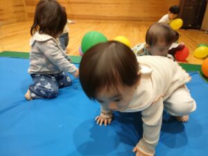 風船遊びをしたよ！(木川)