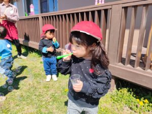 4月8日　しゃぼん玉遊びをしたよ☀(松島)