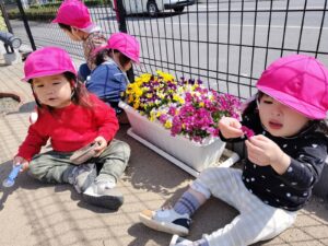 園庭で遊んだよ♪(尾崎)