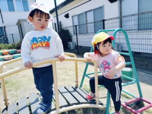 園庭遊び♪（岩上）