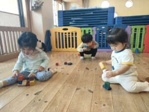 午後は積み木遊び！(福永)