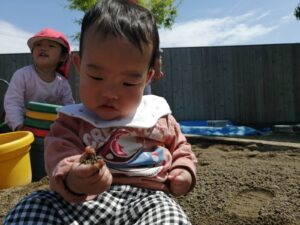 砂遊びをしたよ☆(中山)