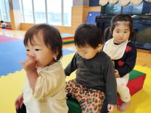 遊戯室で遊んだよ♪(尾崎)