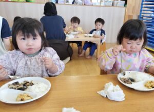 戸外で遊んだよ♪（松本）
