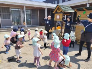 集会と室内遊び（永井）