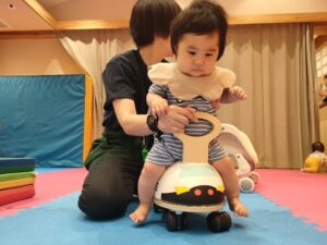 遊戯室で遊んだよ！（愛）