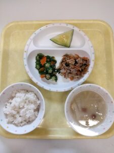 ☆今日の給食☆（みつば）