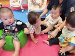集会と給食の様子（永井）