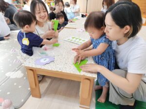 ☆「園キッズ・雨の日制作(1，2歳児)」(上園)