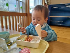 給食美味しいね！（阿久津）