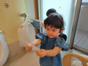 手洗い指導を行いました。（松丸）