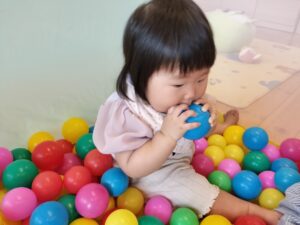 室内で楽しく遊びました！（愛）