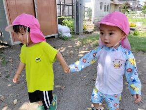集会と戸外遊びと水遊び(山縣)
