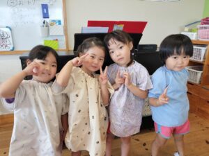 給食の様子！(用皆)