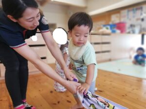 タオル遊びをしたよ♪（橋本）