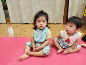 集会と室内遊びと給食(今泉)