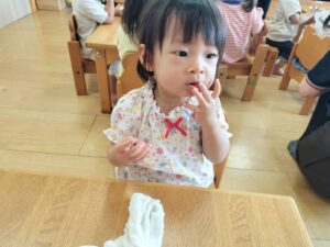 おやつ食べたよ♪（岩上）