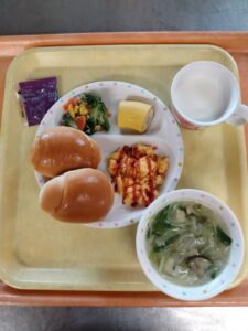 ☆今日の給食★(よつば)