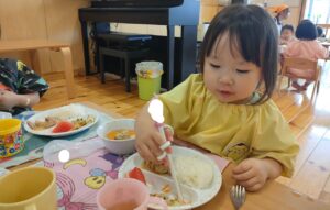給食たくさん食べたよ！（木川）