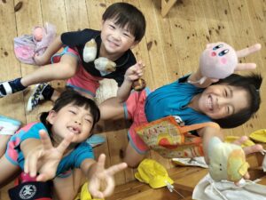 年長学年の自由遊び(足立)