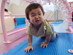 １歳児棟２階で遊んだよ♪（大出）