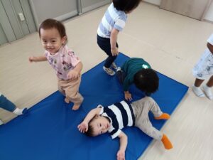 マット遊び！（阿部）