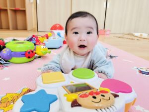 園庭で遊んだよ♪（岩上）