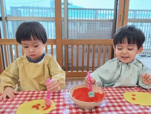 制作楽しいな☆　(鈴木)